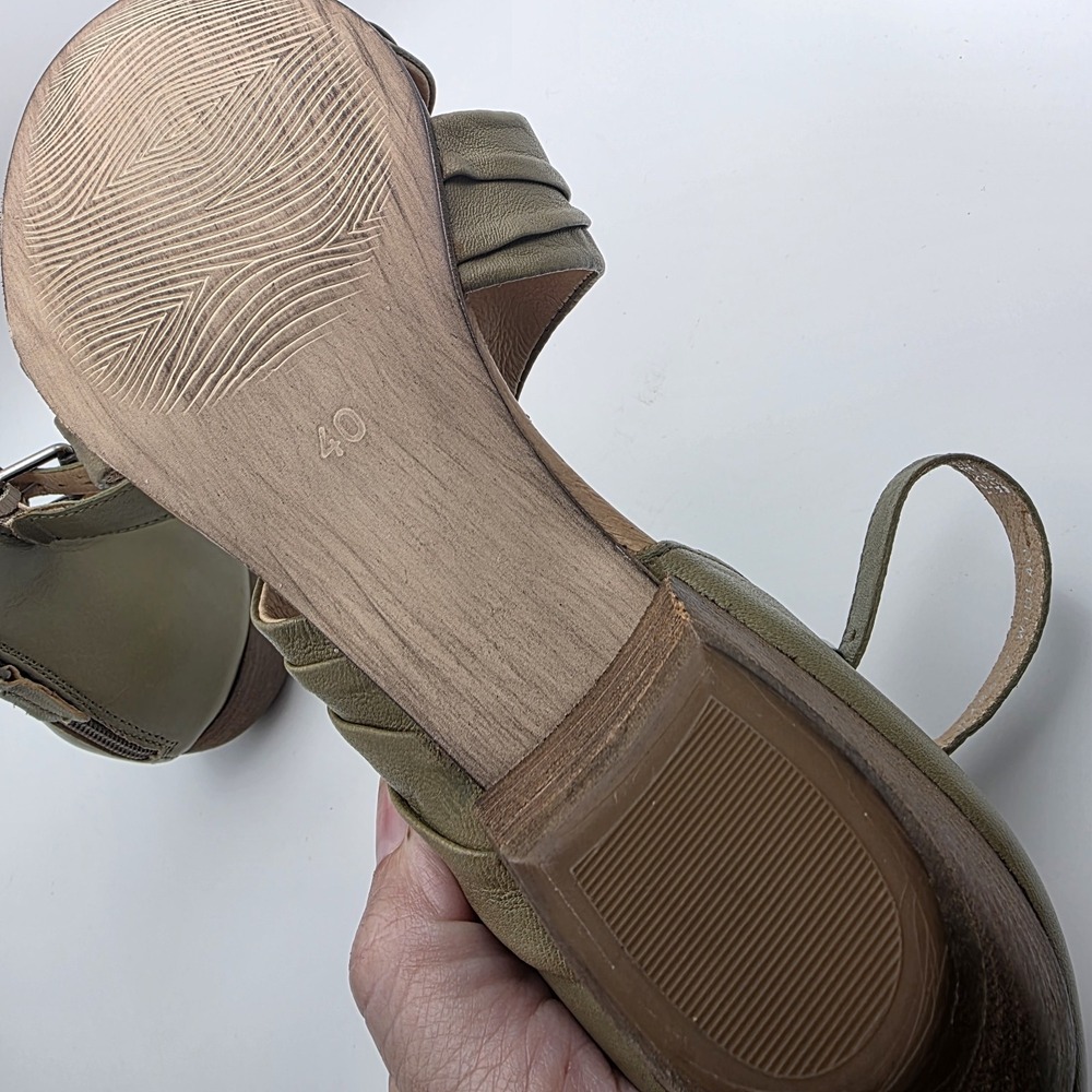 Miz Mooz Cassie Leather Sandals 40 US 9 Sage Green Back Zip Heels Shoes Boho - Picture 8 of 8